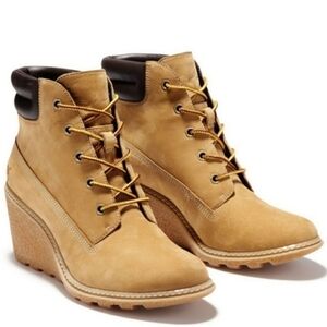 5. Timberland Women's Tan Leather Boots